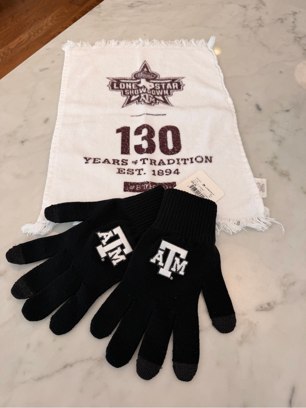 Texas A&M Black Knit Gloves with White Logo and Towel, new with tags, size M